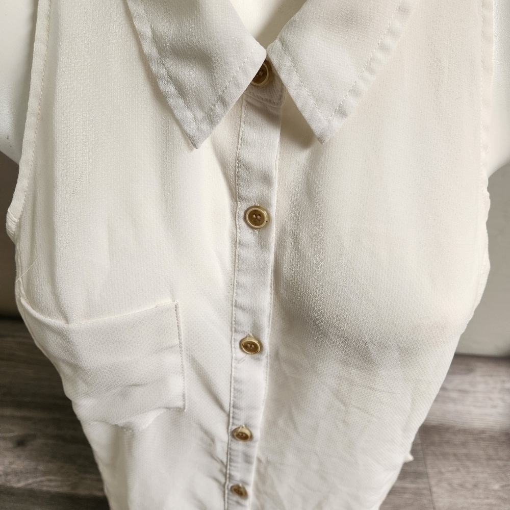 We the Free Cream Top M Button Down Sleeveless Sheer Lagenlook Lightweight Flowy